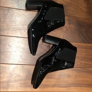 Super hot & comfortable Rag & Bone patent booties